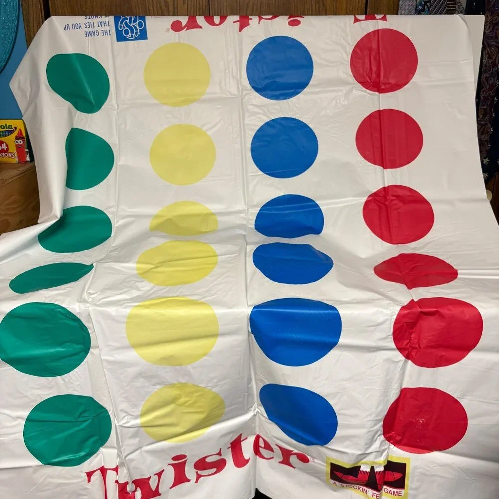 Twister Board Game 1987 MB Milton Bradley Ages 6+ 2-4 Players Classic Family Fun